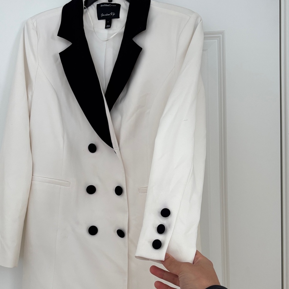 White Blazer Dress with Black Collar - Picture 6 of 9